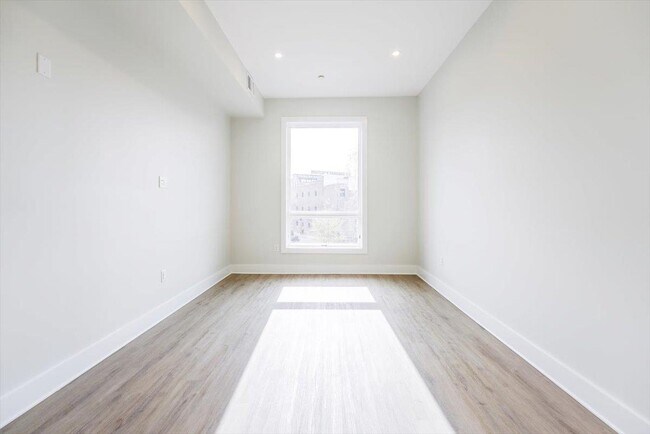 Photo - 667-665 Grand St Unit 205