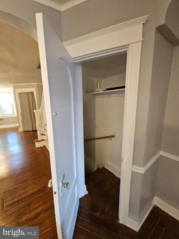 Photo - 5736 Woodcrest Ave