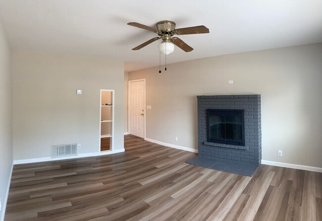 Photo - 1457-1459 Plumas Ln Unidad 1457 A