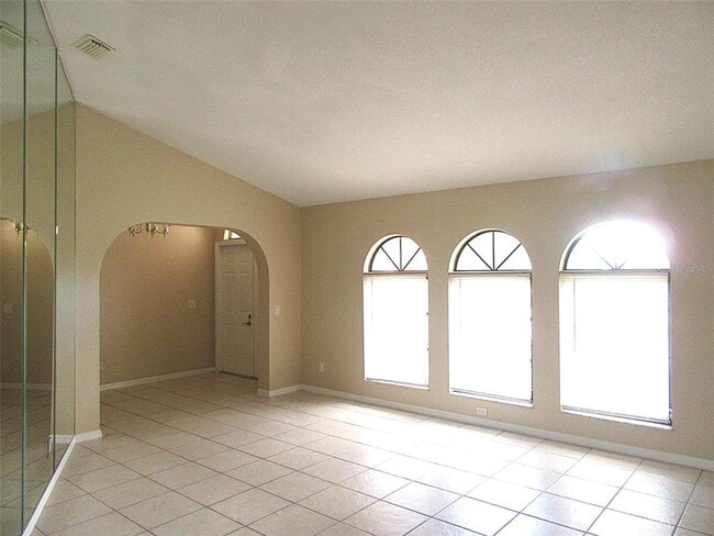22182 Peachland Blvd