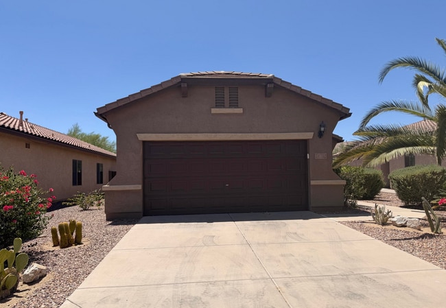 Building Photo - 2 Bed 2 Bath Seasonal Rental in Anthem at Merrill Ranch!