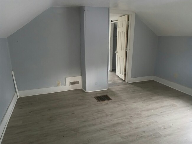 Building Photo - 124 Gordon St Rental