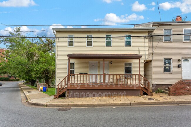 Photo - 214 Clay St Condo Unit B