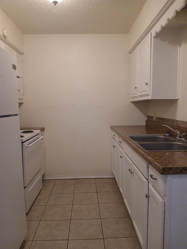 Photo - 2110 NW Lindy Ave