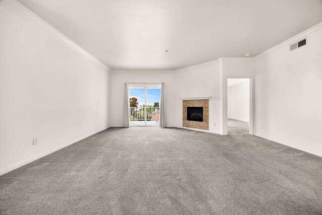 Photo - Gorgeous 3rd Floor Corner Unit in Summit Village Condominiums!