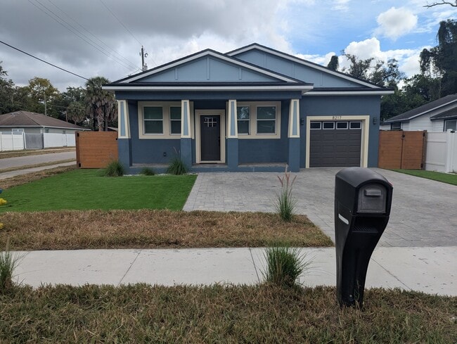 Building Photo - 8217 N Brooks St