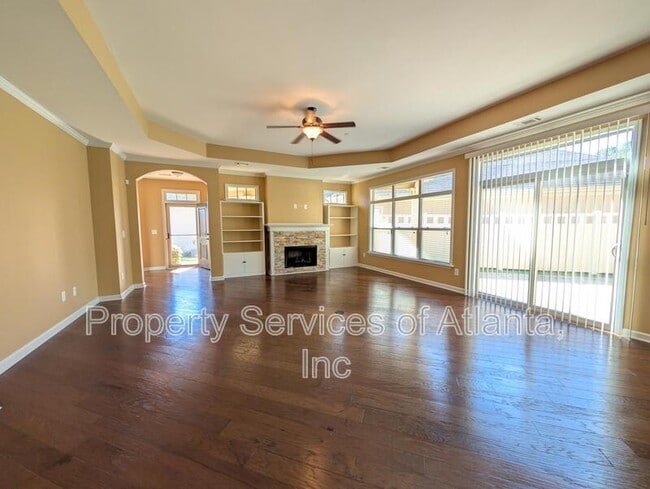 Photo - 261 Fenwick Cir