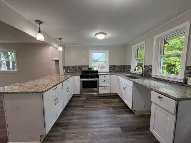 Photo - Spacious 3 Besroom Home Brunswick OH