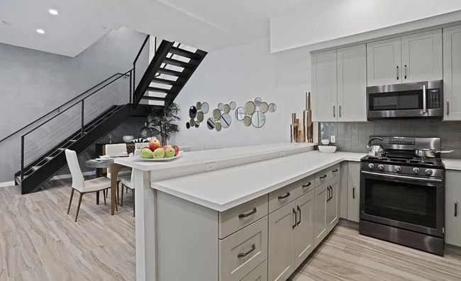 Photo - 2323 28th St Unit 1