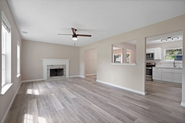 Photo - 85 Blue Heron Ct