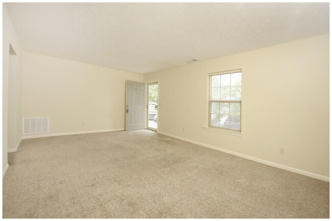 Photo - 67 Forest Hill Dr