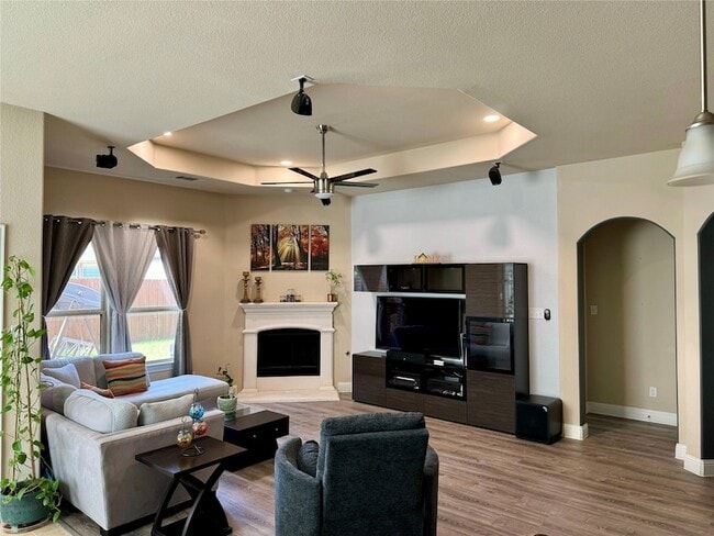 Photo - 15817 Rockingham St