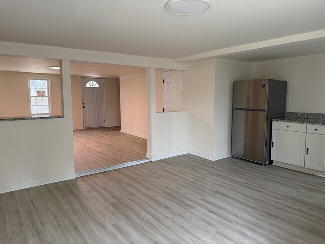 Photo - 113 E Addition St