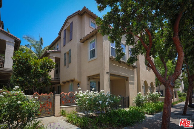 Photo - 720 S San Fernando Blvd Condo Unit 101
