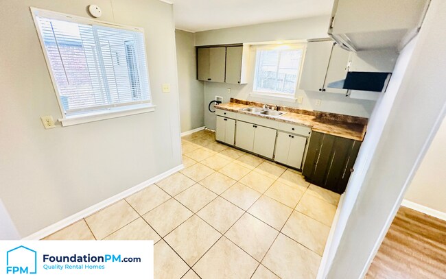 Photo - 3917 Range Line Rd