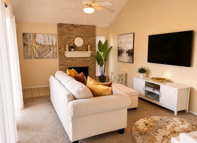 12033 Bob White Dr