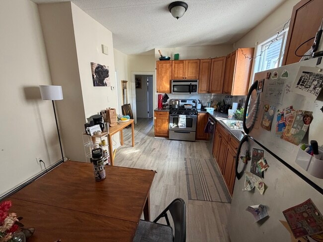 Photo - 68 Winchester St Unit #1