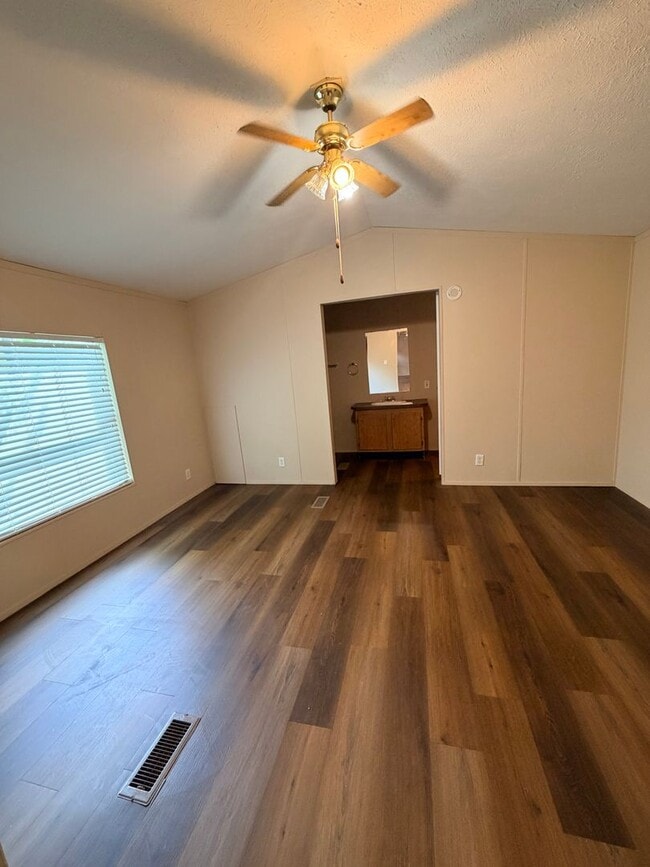 Photo - Beautiful Updated 3 Bedroom Home in Bossier