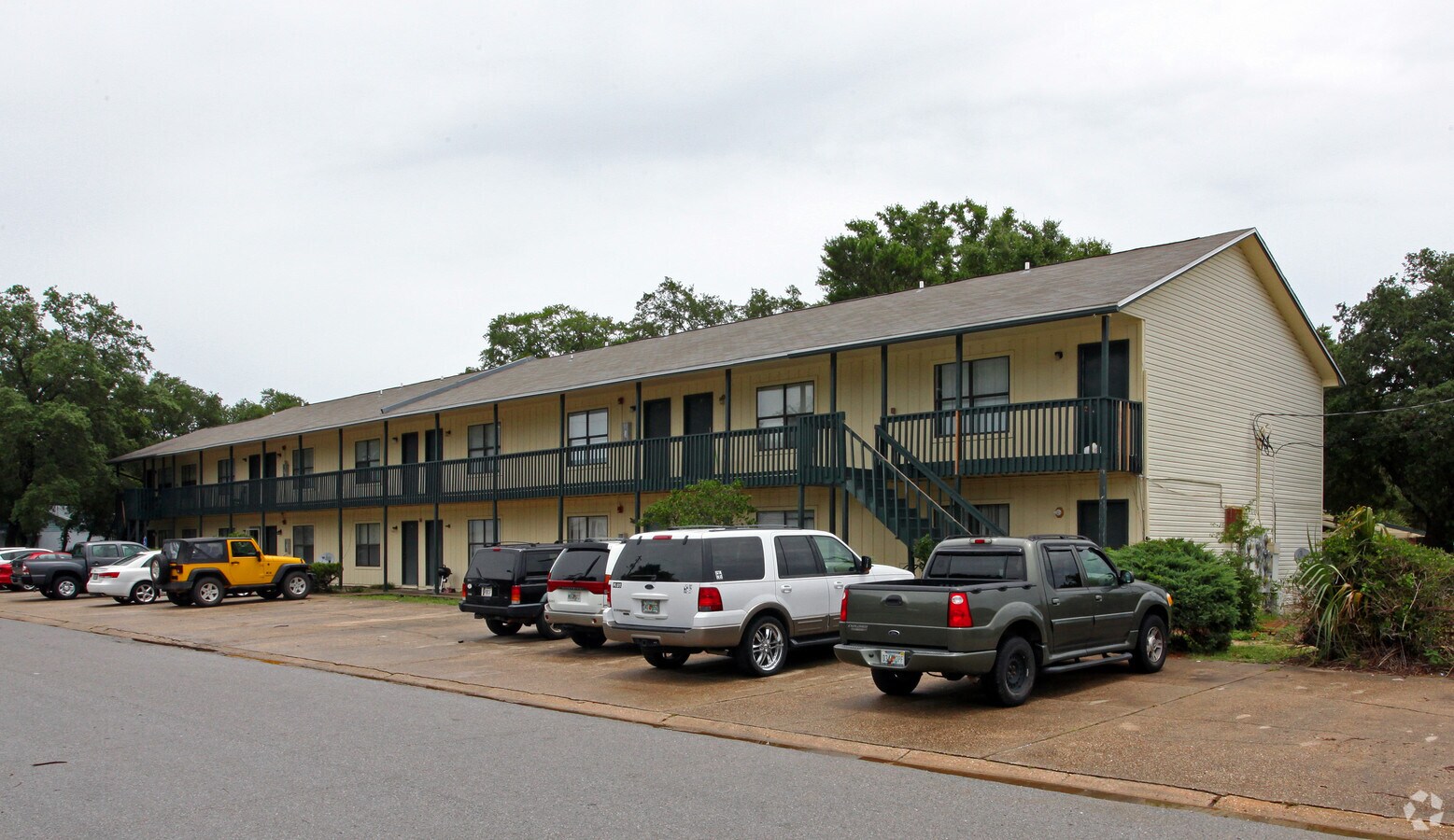 Glenwood Apartments - Glenwood Apartments