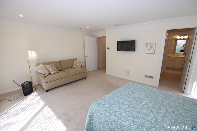 Photo - 53 Hollister Way N Unit 53