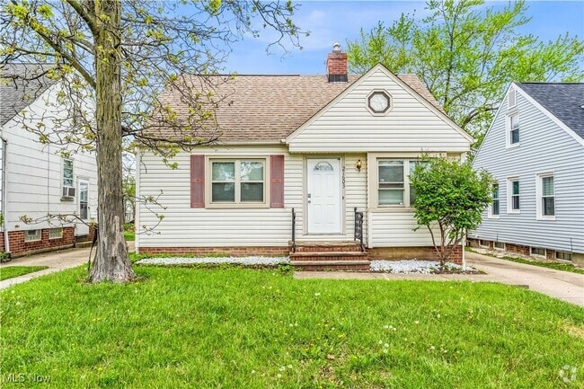 Building Photo - 21603 Hillgrove Ave Rental