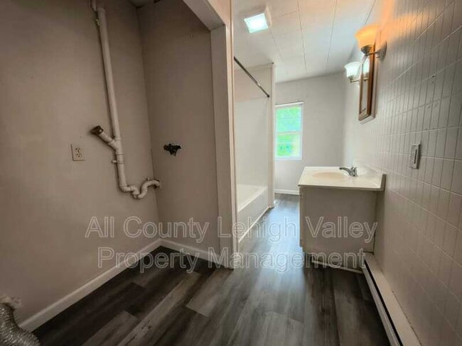 Photo - 80 Hillside Ave