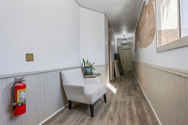 Photo - Historic 2-Bed, 2-Bath Apartment in Downto...