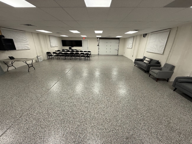 Photo - 601 N Orchard Rd