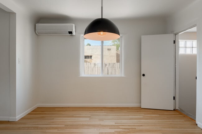 Photo - 205 Richmond Dr SE