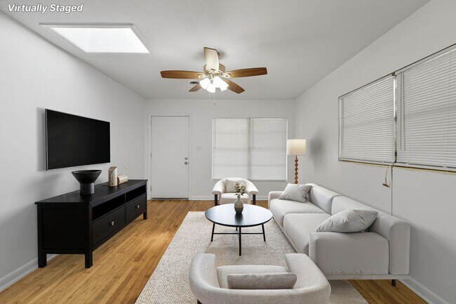 Photo - 1901 Dahlia Dr
