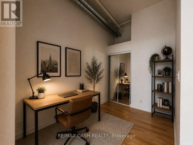 Photo - 700 King St W Unit 416