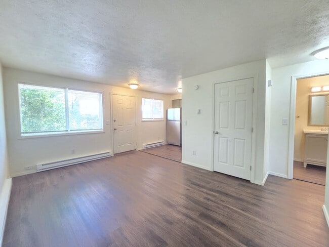 Photo - 39 E Westview Ave Unidad #2