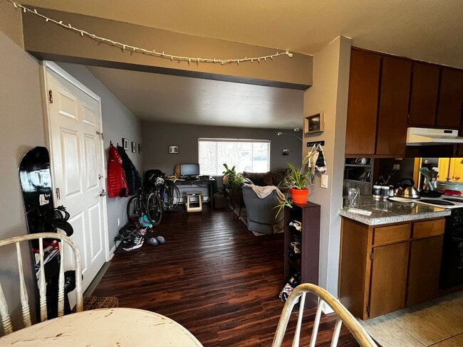 Photo - Locust312 (CW-KS) Unidad 3