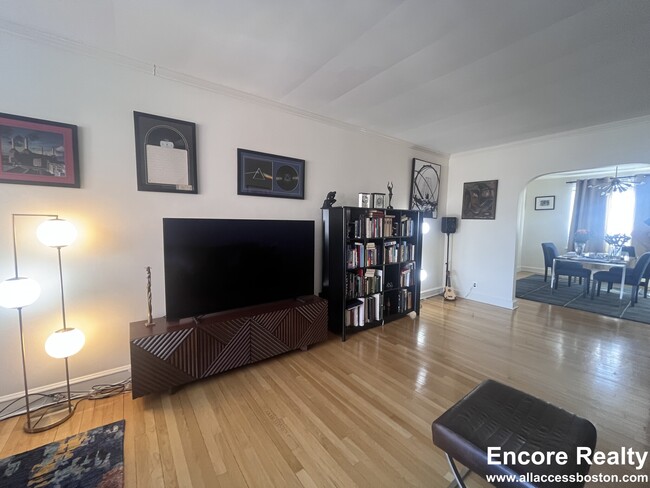 Building Photo - 101 Longwood Ave Rental