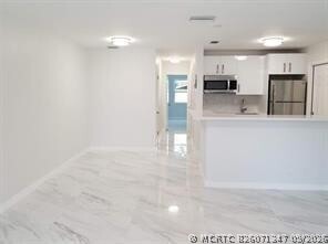 Photo - 2408 NE 4th St
