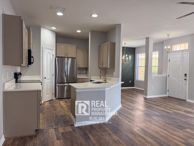 Photo - 7624 Red Mill Cir