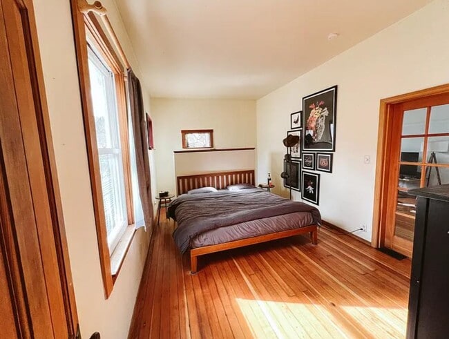 Photo - 2822 NE Rodney Ave