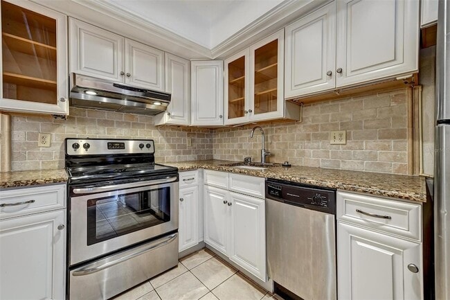 Photo - 2833 Orange Tree Cir N