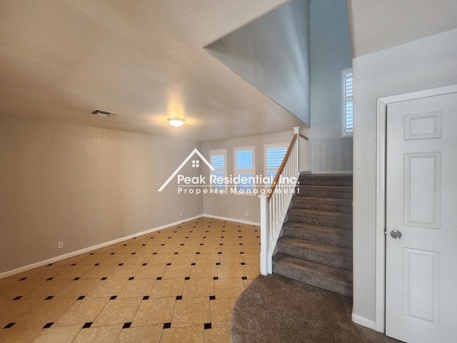 Photo - Spacious Stockton 5bd/3ba back up to Elkhorn Golf Club