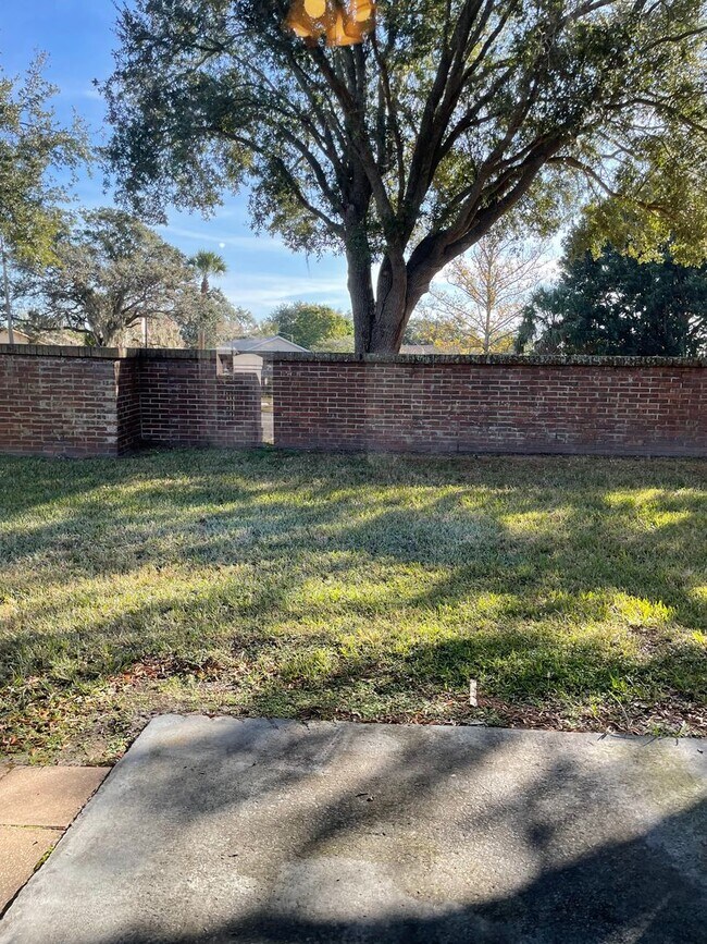 Photo - 1 story 3/2 in Meadow Woods with full sized washer and dryer included