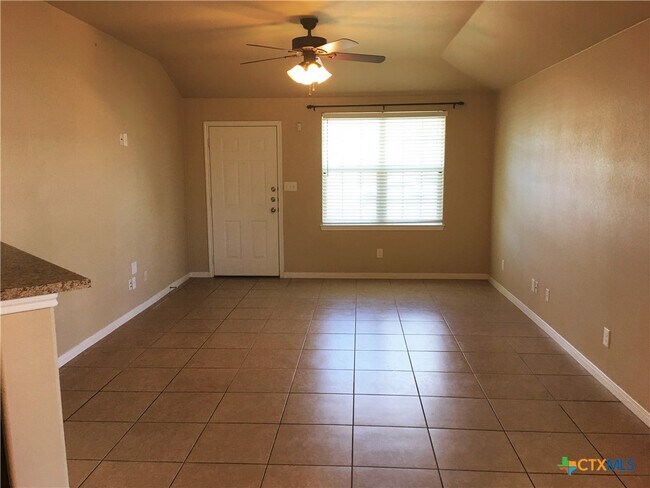 Photo - 1304 Cavalry Ln