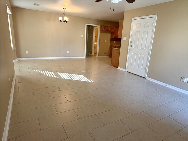 Photo - 2401 24th St N