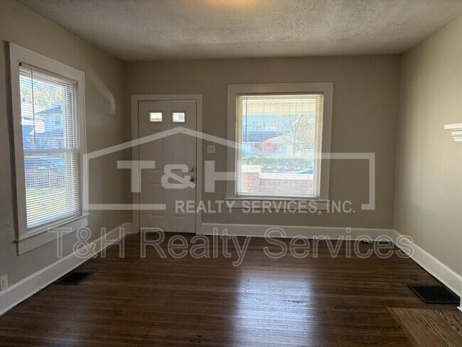 Photo - 3328 N College Ave