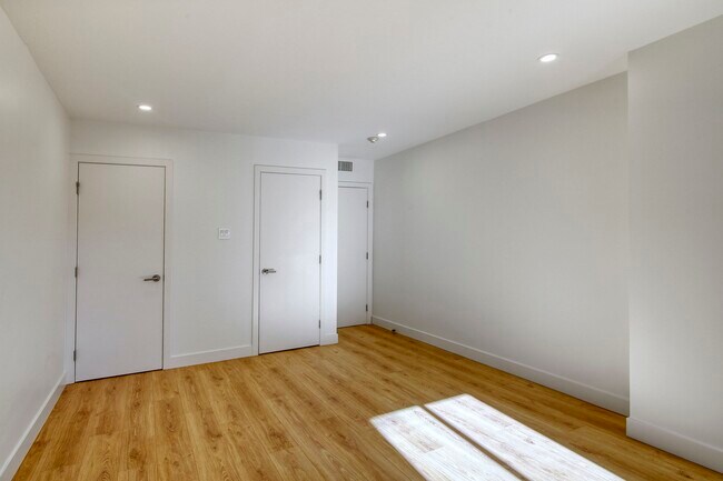 Photo - 3555 Chem. de la Côte-des-Neiges Unit 00G2