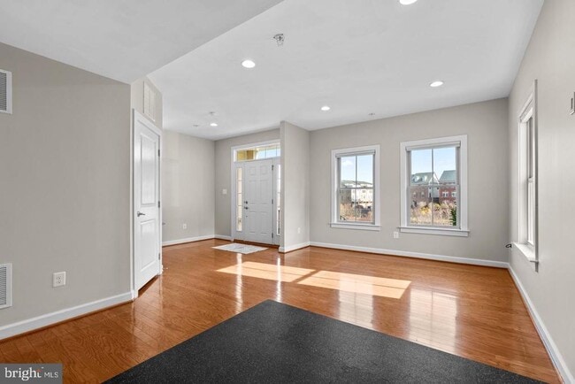 Photo - 9134 Kenway Ln