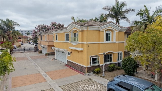 Photo - 5803 Fullerton Ave