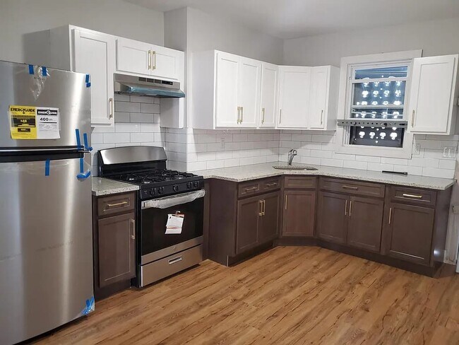 Photo - 91 Clinton Pl Unit 2B