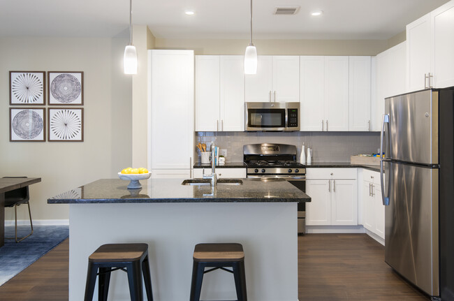 Kitchen - Avalon Somers Apartments