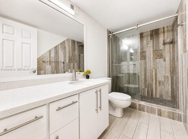 Photo - 3800 S Ocean Dr Unidad 1012