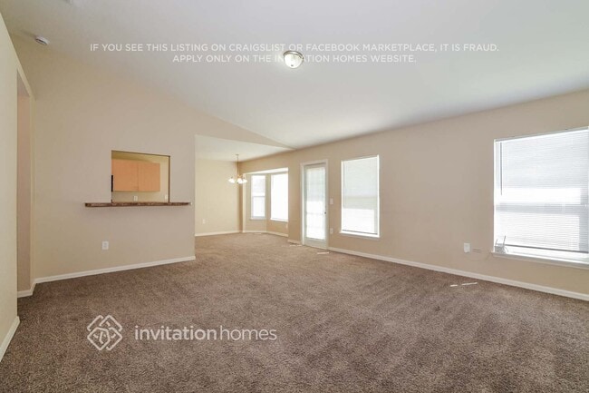 Photo - 749 Caribou Dr